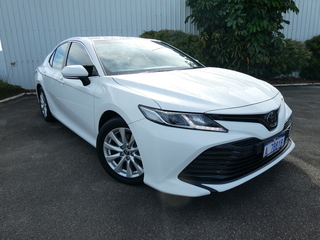 2019 Toyota Camry 2.5L Pet 6AT Ascent Sedan (Glacier White) Pre-Owned Car Thumbnail