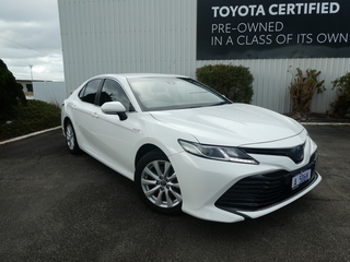 2019 Toyota Camry Hybrid Camry 2.5L Hybrid CVT Ascent Sedan (Glacier White) Pre-Owned Car Thumbnail